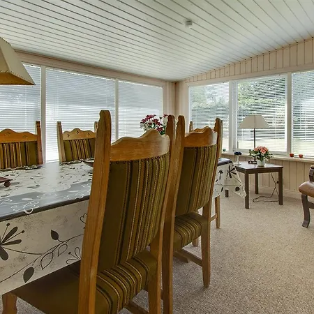 Two-bedroom Holiday In Hals