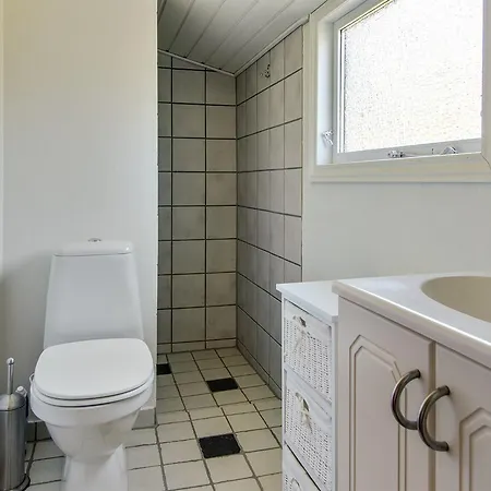 Two-bedroom Holiday In * Hals